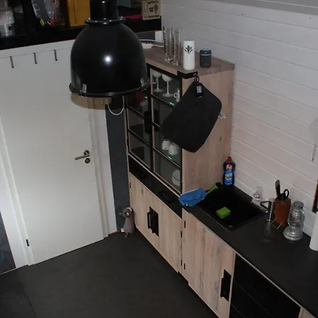 Tiny House Fur 2-4 Personen Am Badesee Appartamento